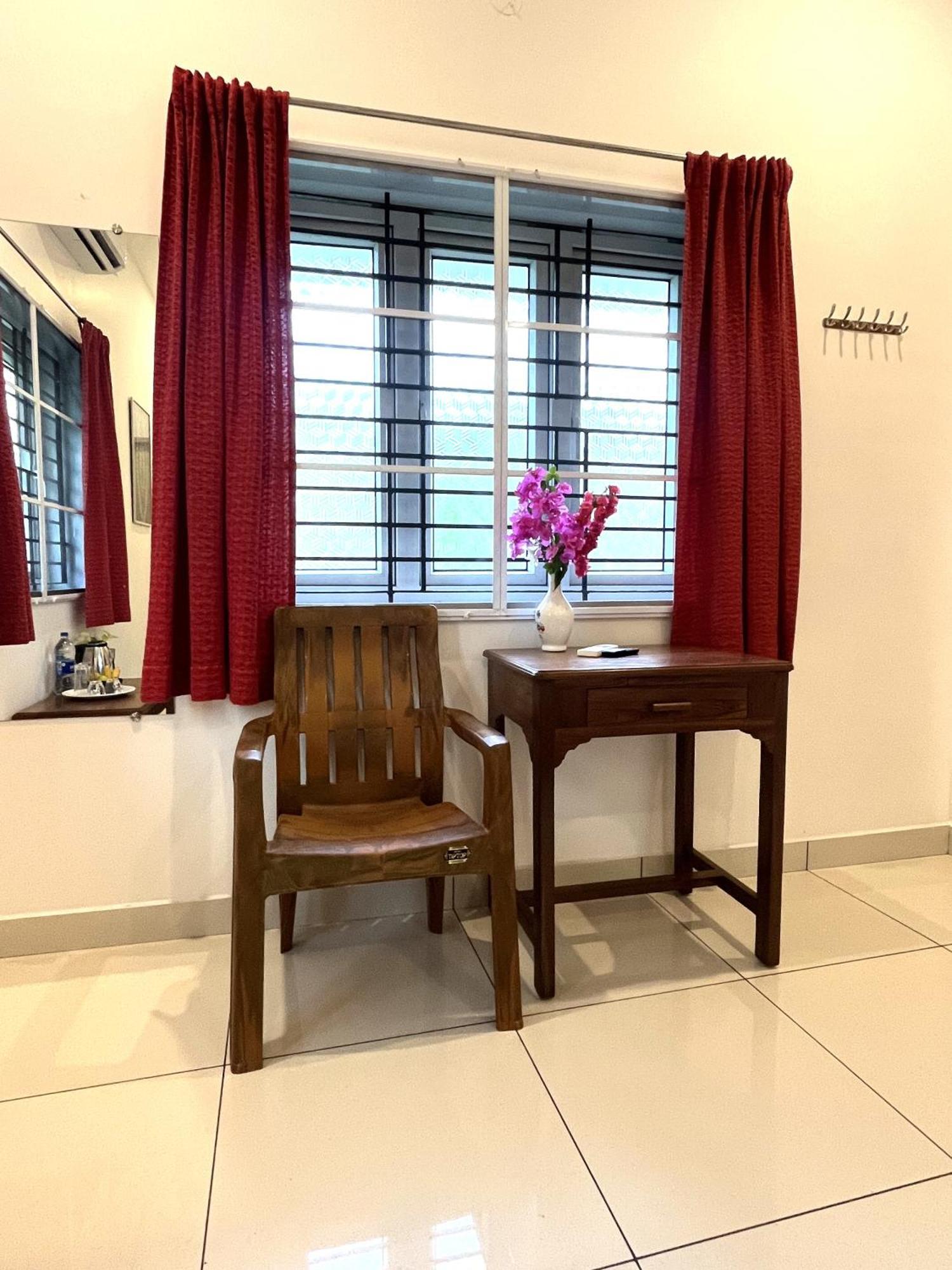Aurobliss Homestay *